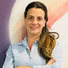 Me. Samantha Lourenço