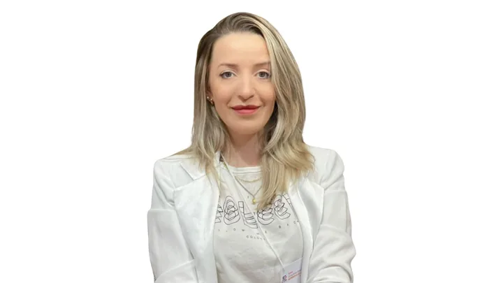 Me. Carla Scherer