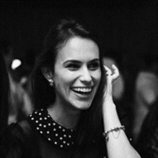Esp. Nathalia De Rivi