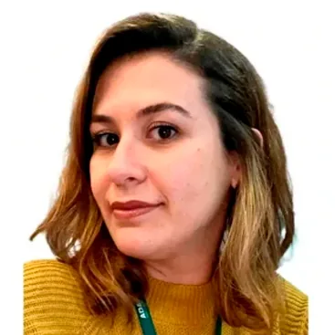 Esp. Luiza Coutinho Costa